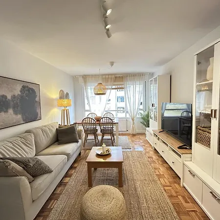 Apartamento Parque De Invierno - - Parking - Wifi - 5 Min Del Centro