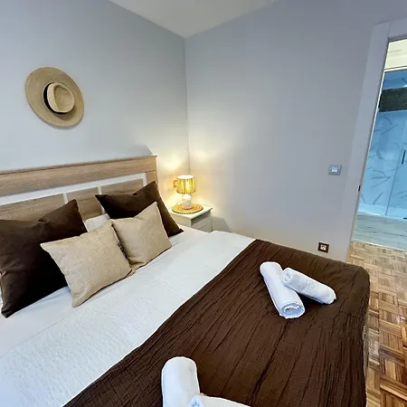 Apartamento Parque De Invierno - - Parking - Wifi - 5 Min Del Centro *