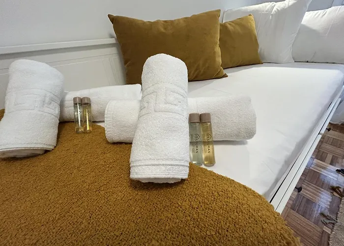 Apartment Parque De Invierno - - Parking - Wifi - 5 Min Del Centro